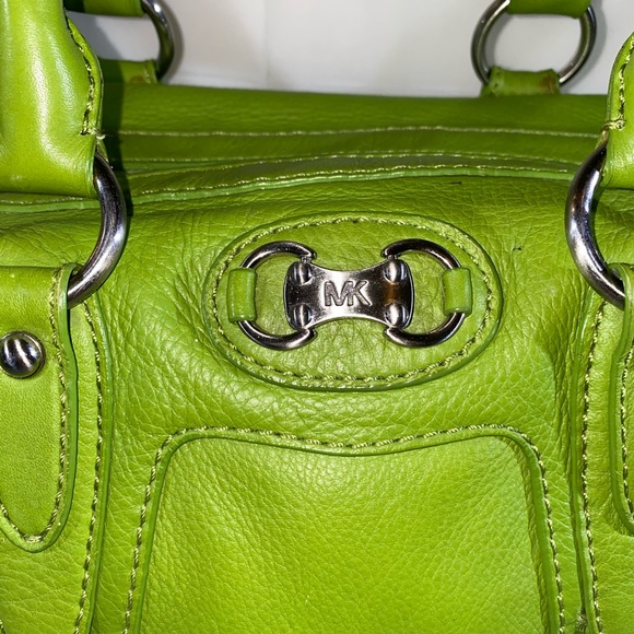 Michael kors purse - Picture 2 of 8